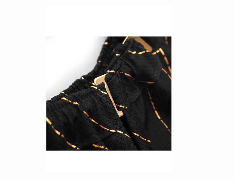 Barber Strong barber Cape Black with Gold Pinstripe